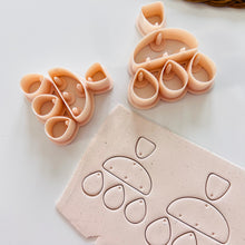 Load image into Gallery viewer, Rain Cloud Polymer Clay Cutter
