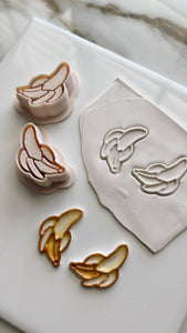 Banana Set of two pieces (left and right)