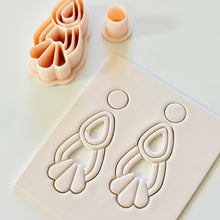 Load image into Gallery viewer, Zaya Clay Cutter
