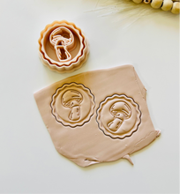 Load image into Gallery viewer, Mushy Clay Cutter
