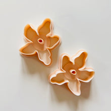 Load image into Gallery viewer, Basic Flower Clay Cutter Set
