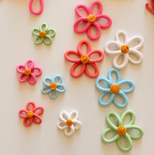 Load image into Gallery viewer, Flower Loop Maker 1” | Polymer Clay Flower Tool
