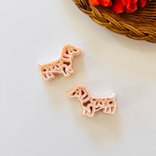 Load image into Gallery viewer, Alebrije Perro Clay Cutter
