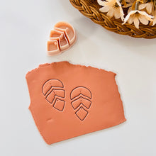 Load image into Gallery viewer, Tropical Clay Cutter | Small Version

