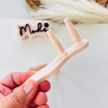 Load image into Gallery viewer, Modeling Tool for Small Polymer Clay Pieces
